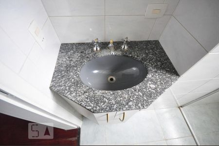 Apartamento à venda com 70m², 2 quartos e 2 vagasdetalhe do banheiro suíte