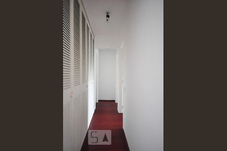 corredor de apartamento à venda com 2 quartos, 70m² em Vila Suzana, São Paulo