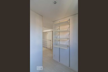 Apartamento para alugar com 65m², 1 quarto e 2 vagasCloset