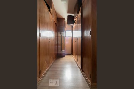 Apartamento à venda com 340m², 3 quartos e 4 vagasCloset