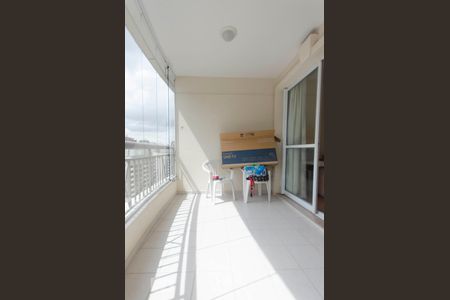 Apartamento para alugar com 86m², 3 quartos e sem vagaSacada