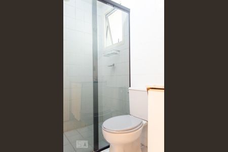 Banheiro social de apartamento para alugar com 3 quartos, 67m² em Vila Industrial, Campinas