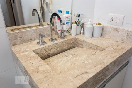 Apartamento à venda com 84m², 2 quartos e sem vaga Apartamento à venda com 84m², 2 quartos e sem vagaBanheiro
