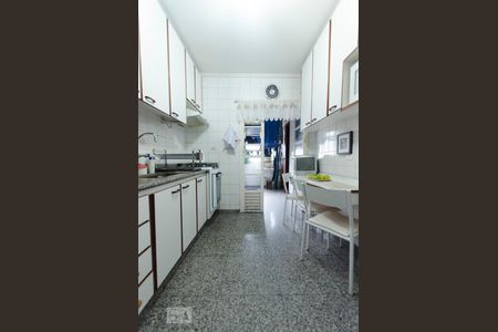 Apartamento à venda com 95m², 3 quartos e 2 vagasCozinha