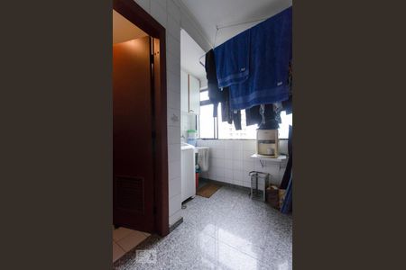 Apartamento à venda com 95m², 3 quartos e 2 vagasLavanderia