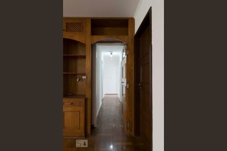 Apartamento para alugar com 172m², 4 quartos e 2 vagasCorredor