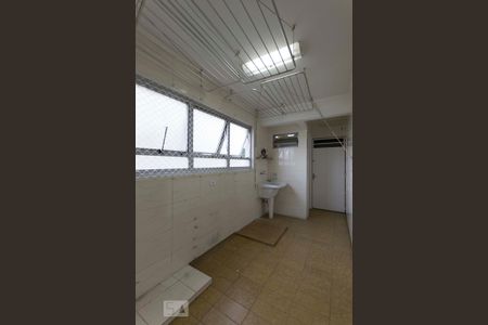 Apartamento para alugar com 172m², 4 quartos e 2 vagasLavanderia
