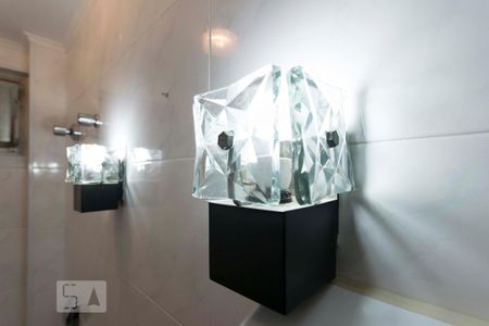 Lavabo (Lustres) de apartamento para alugar com 4 quartos, 172m² em Vila Mariana, São Paulo