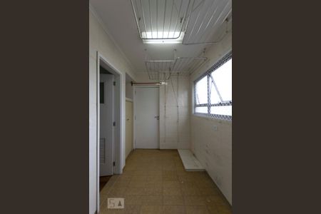 Apartamento para alugar com 172m², 4 quartos e 2 vagasLavanderia