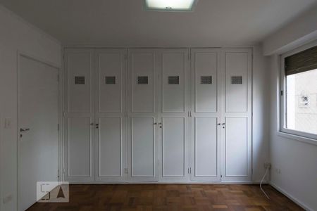 Apartamento para alugar com 172m², 4 quartos e 2 vagasQuarto 3 - Suíte (Armários)