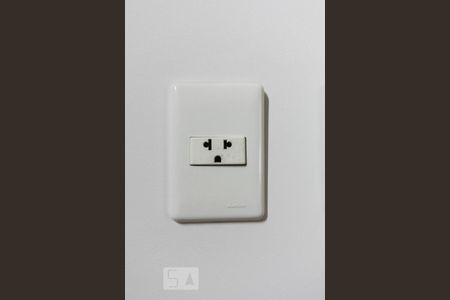 Apartamento à venda com 146m², 3 quartos e 3 vagasTomadas em padrão antigo