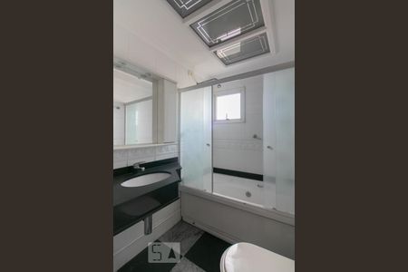 Apartamento à venda com 146m², 3 quartos e 3 vagasBanheiro