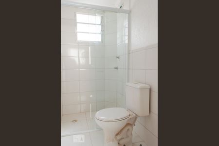 Banheiro social de apartamento para alugar com 2 quartos, 45m² em Vila Industrial, Campinas