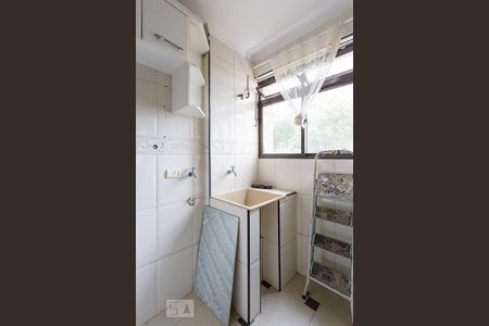 Apartamento para alugar com 75m², 2 quartos e 1 vaga Apartamento para alugar com 75m², 2 quartos e 1 vagaÁrea de serviço