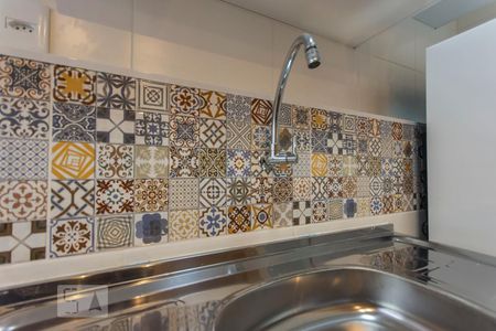 Cozinha de apartamento para alugar com 1 quarto, 42m² em Sumarezinho, São Paulo