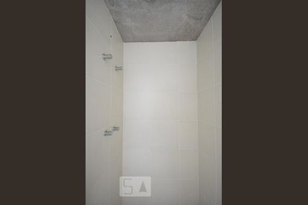 detalhe do banheiro de kitnet/studio para alugar com 1 quarto, 32m² em Santo Amaro, São Paulo