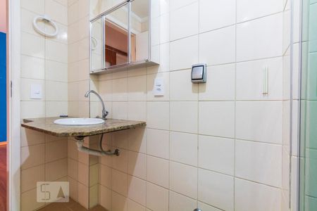 Banheiro de apartamento para alugar com 3 quartos, 65m² em Saúde, São Paulo