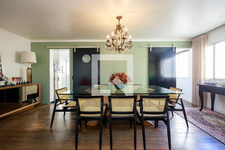 Apartamento à venda com 172m², 2 quartos e 1 vaga Apartamento à venda com 172m², 2 quartos e 1 vagaSala