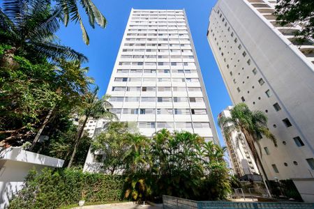Apartamento à venda com 172m², 2 quartos e 1 vaga Apartamento à venda com 172m², 2 quartos e 1 vagaÁrea comum