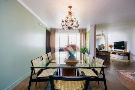 Apartamento à venda com 172m², 2 quartos e 1 vaga Apartamento à venda com 172m², 2 quartos e 1 vagaSala