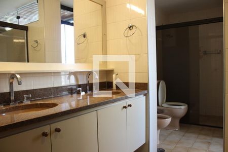 Apartamento à venda com 184m², 4 quartos e 3 vagasBanheiro da Suíte 3