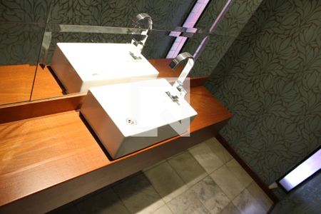 Apartamento à venda com 184m², 4 quartos e 3 vagasLavabo