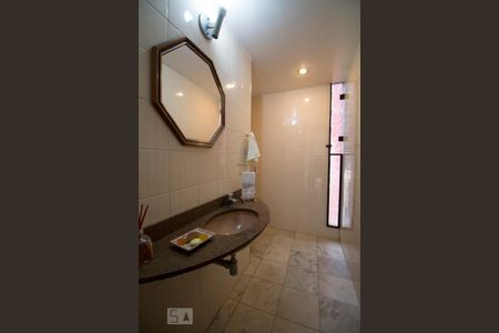 Lavabo de apartamento para alugar com 4 quartos, 184m² em Paraíso, São Paulo