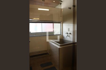 Apartamento à venda com 184m², 4 quartos e 3 vagasBanheiro da Suíte 3 - Ofurô