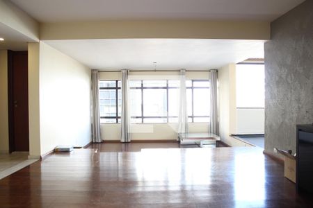 Apartamento à venda com 184m², 4 quartos e 3 vagasSala de Estar