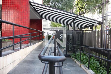 Apartamento à venda com 184m², 4 quartos e 3 vagasAcessibilidade