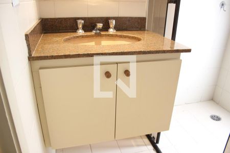 Apartamento à venda com 184m², 4 quartos e 3 vagasBanheiro da Suíte 2