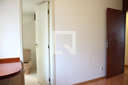 Apartamento à venda com 184m², 4 quartos e 3 vagasSuíte 2