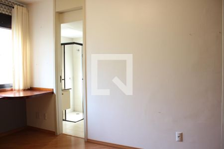 Apartamento à venda com 184m², 4 quartos e 3 vagasSuíte 2