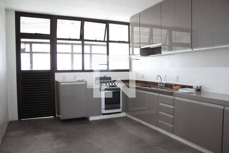 Apartamento à venda com 184m², 4 quartos e 3 vagasCozinha