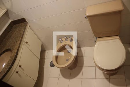 Apartamento à venda com 184m², 4 quartos e 3 vagasBanheiro da Suíte 1