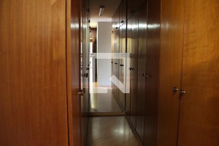 Apartamento à venda com 184m², 4 quartos e 3 vagasClosed Suíte 3