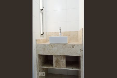 Banheiro social de apartamento para alugar com 2 quartos, 55m² em Jardim Dom Vieira, Campinas