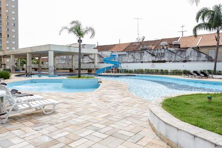 Apartamento à venda com 76m², 2 quartos e 1 vaga Apartamento à venda com 76m², 2 quartos e 1 vagaPiscina