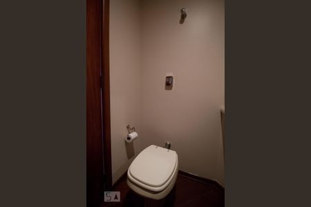 Apartamento para alugar com 168m², 3 quartos e 2 vagas Apartamento para alugar com 168m², 3 quartos e 2 vagasLavabo