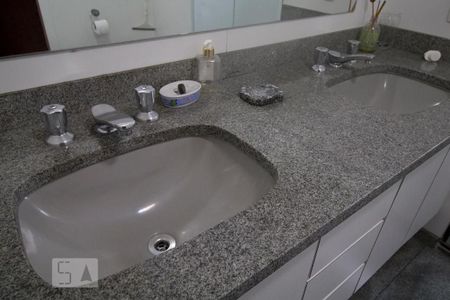 Apartamento para alugar com 168m², 3 quartos e 2 vagas Apartamento para alugar com 168m², 3 quartos e 2 vagasPia
