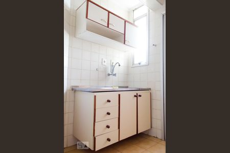 Cozinha de apartamento à venda com 1 quarto, 40m² em Centro, Campinas