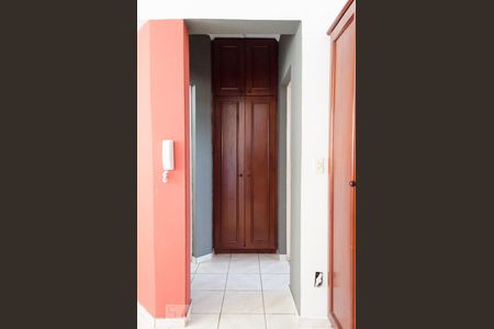 Corredor de apartamento à venda com 1 quarto, 40m² em Centro, Campinas