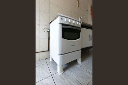 Cozinha (Fogão) de apartamento para alugar com 2 quartos, 52m² em Macedo, Guarulhos