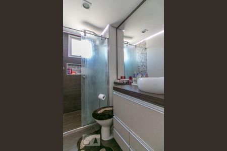 Banheiro de apartamento à venda com 2 quartos, 46m² em Vila Homero Thon, Santo André