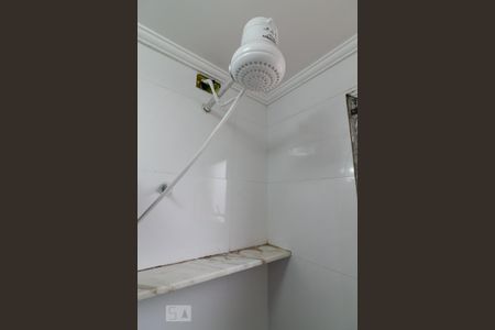 Detalhe do banheiro de apartamento para alugar com 2 quartos, 53m² em Aclimação, São Paulo