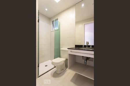 Banheiro de apartamento à venda com 2 quartos, 75m² em Cidade Monções, São Paulo