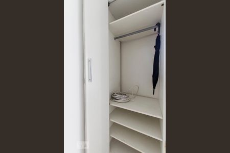Detalhe do armário de apartamento para alugar com 3 quartos, 67m² em Barra Funda, São Paulo
