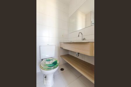 Banheiro da suíte de apartamento para alugar com 3 quartos, 67m² em Barra Funda, São Paulo