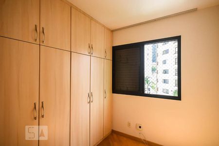 Quarto de apartamento à venda com 2 quartos, 77m² em Vila Andrade, São Paulo