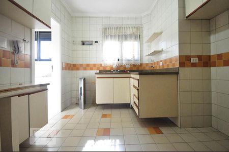 Casa à venda com 144m², 4 quartos e 2 vagascozinha